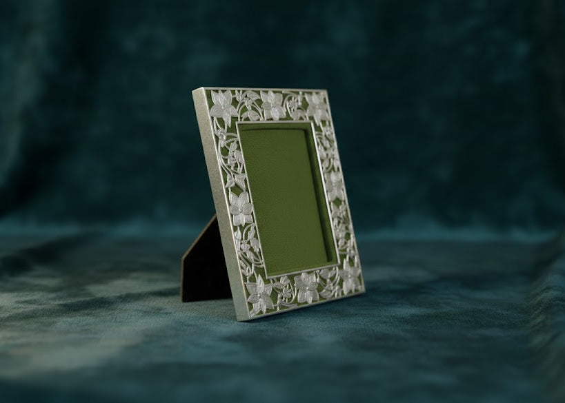 Navom Smriti Keepsake Photo Frame