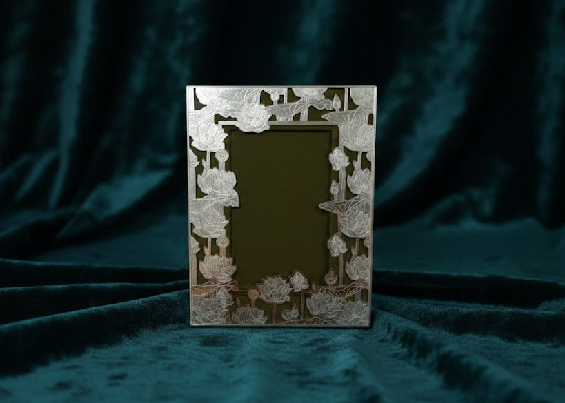 Navom Smriti Keepsake Photo Frame